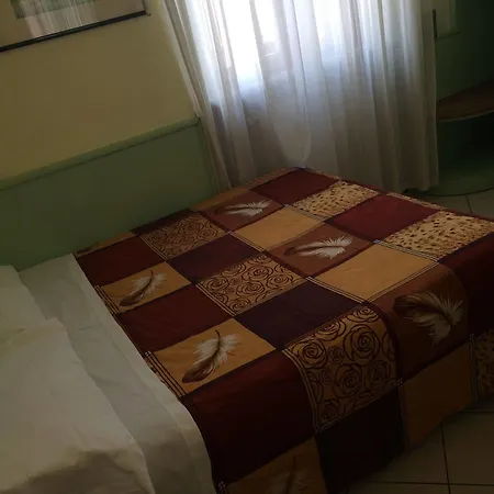 Hotell Mazzini 3*
