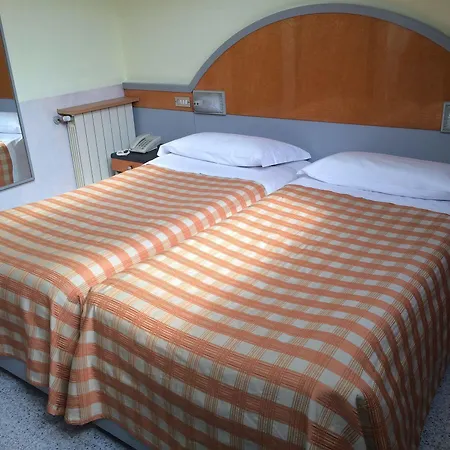 Mazzini Hotell 3*